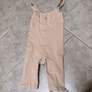 Rhonda Shear cream full body shapewear size L